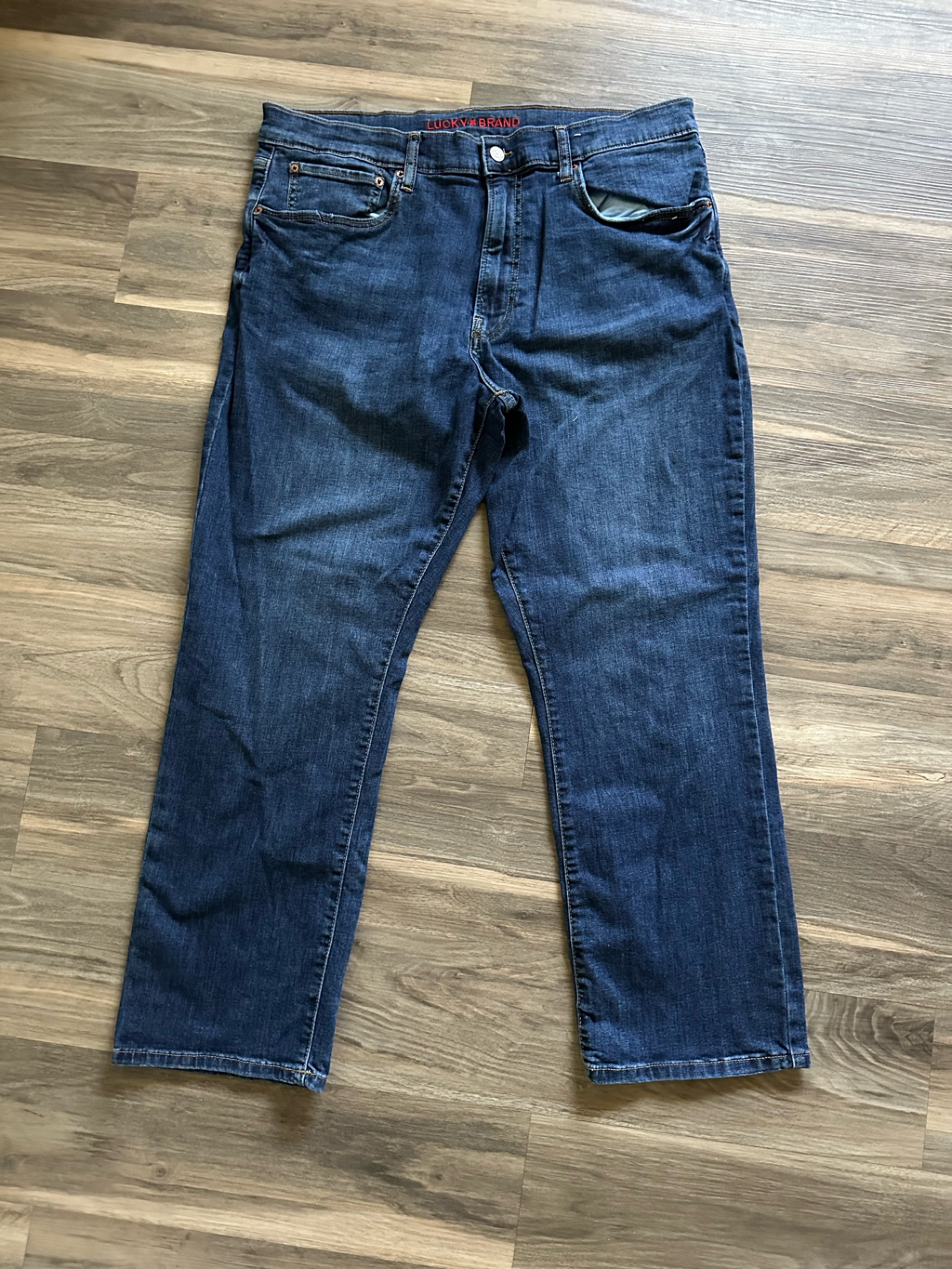 Lucky Brand 223 Straight Denim Jeans